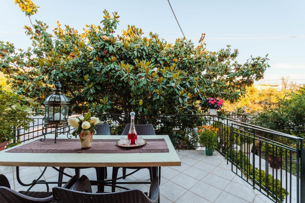 Stylish Seaside Home - Fully Equipped, Big Terrace Calamata Exterior foto