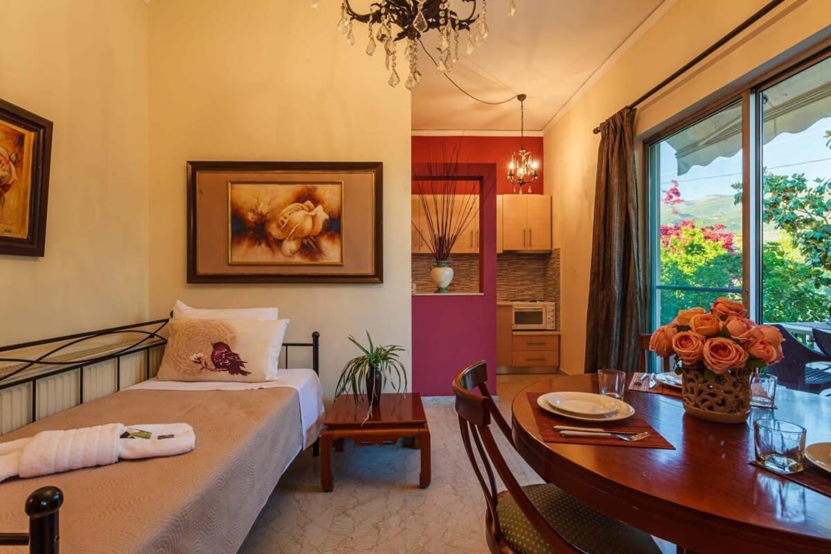 Stylish Seaside Home - Fully Equipped, Big Terrace Calamata Exterior foto
